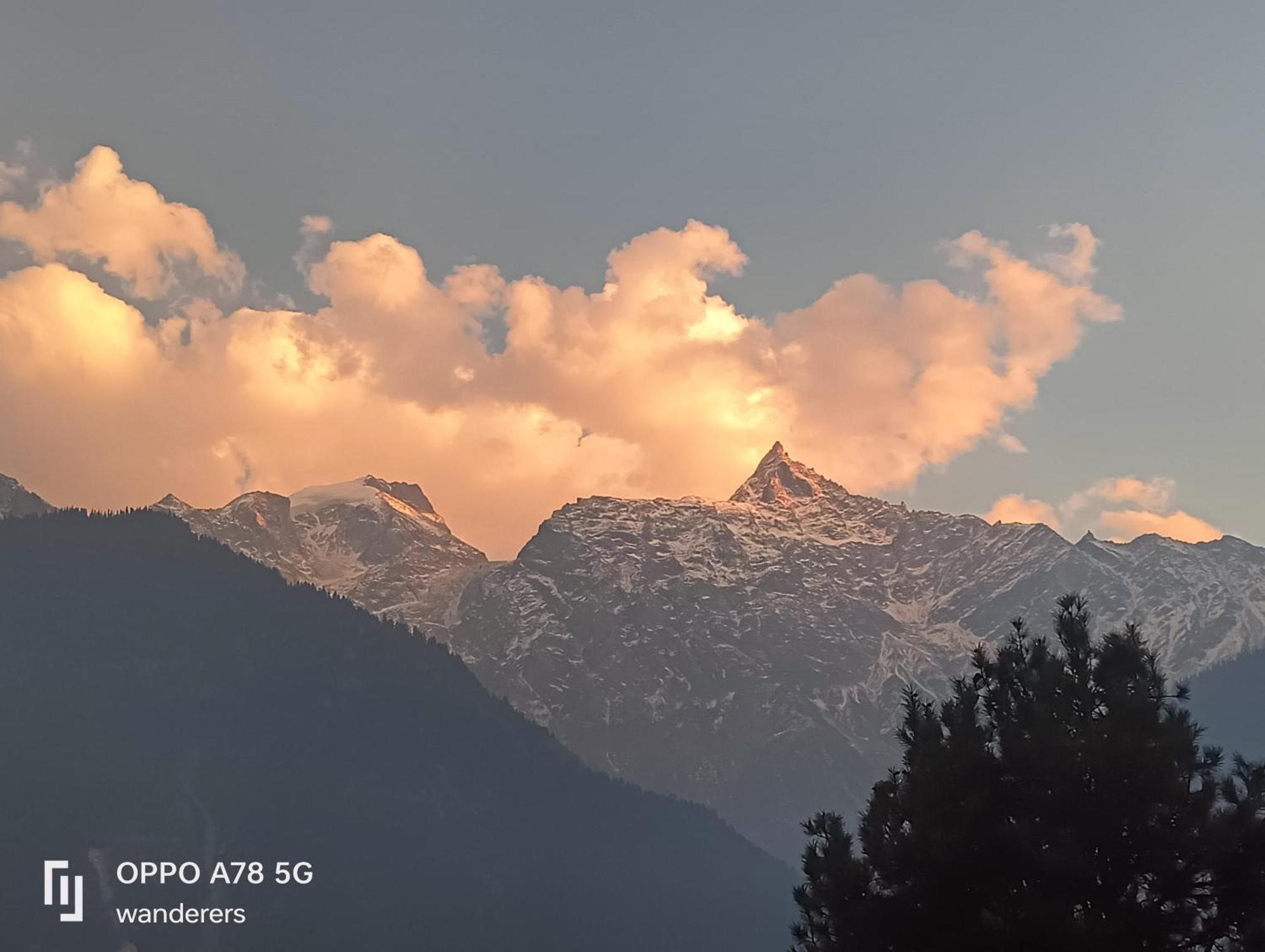 Wanderers Homestay -All Mountain Facing Rooms Kalpa Esterno foto